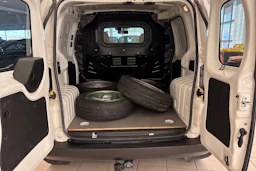 Valkoinen Fiat Fiorino 2021 kuva 13.