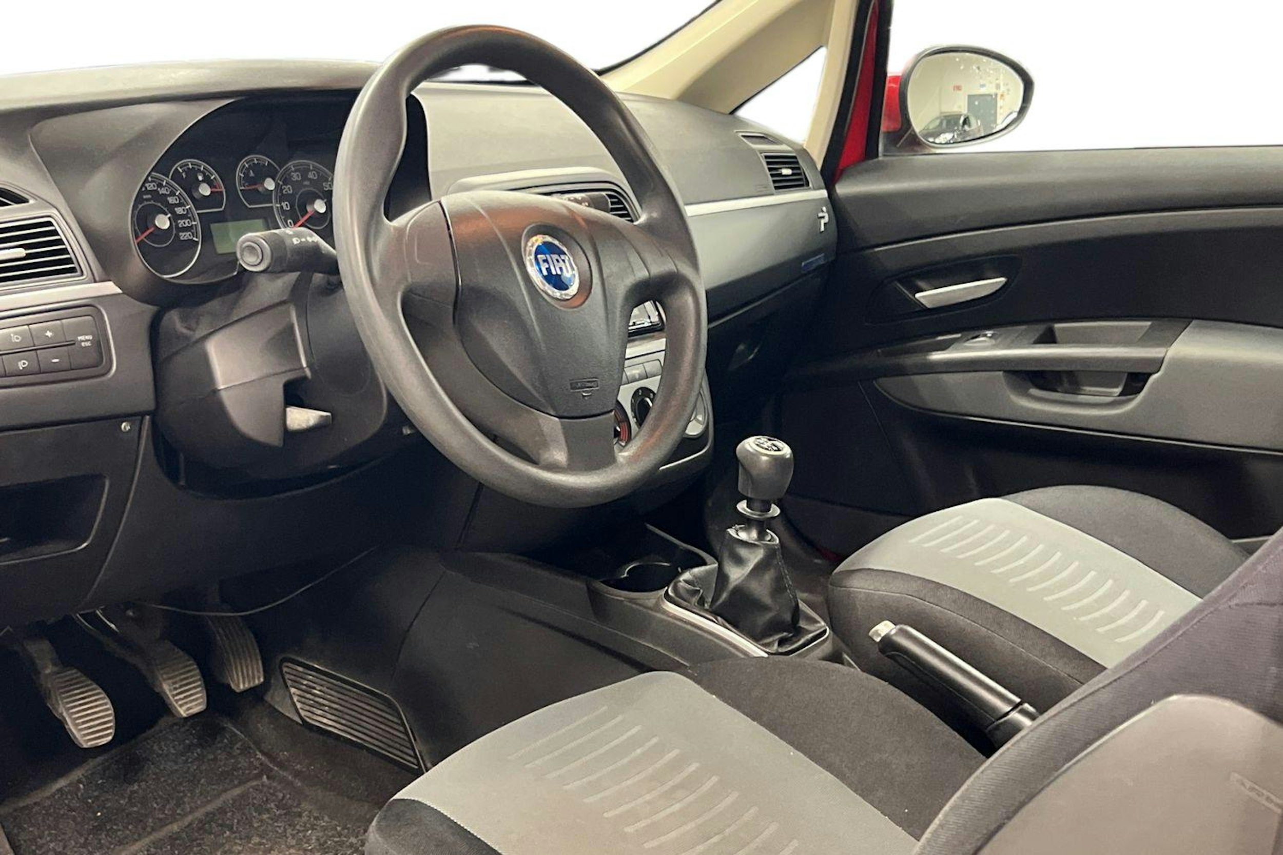 punainen Fiat Grande Punto 2007 kuva 6.