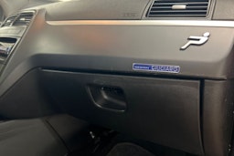 punainen Fiat Grande Punto 2007 kuva 25.