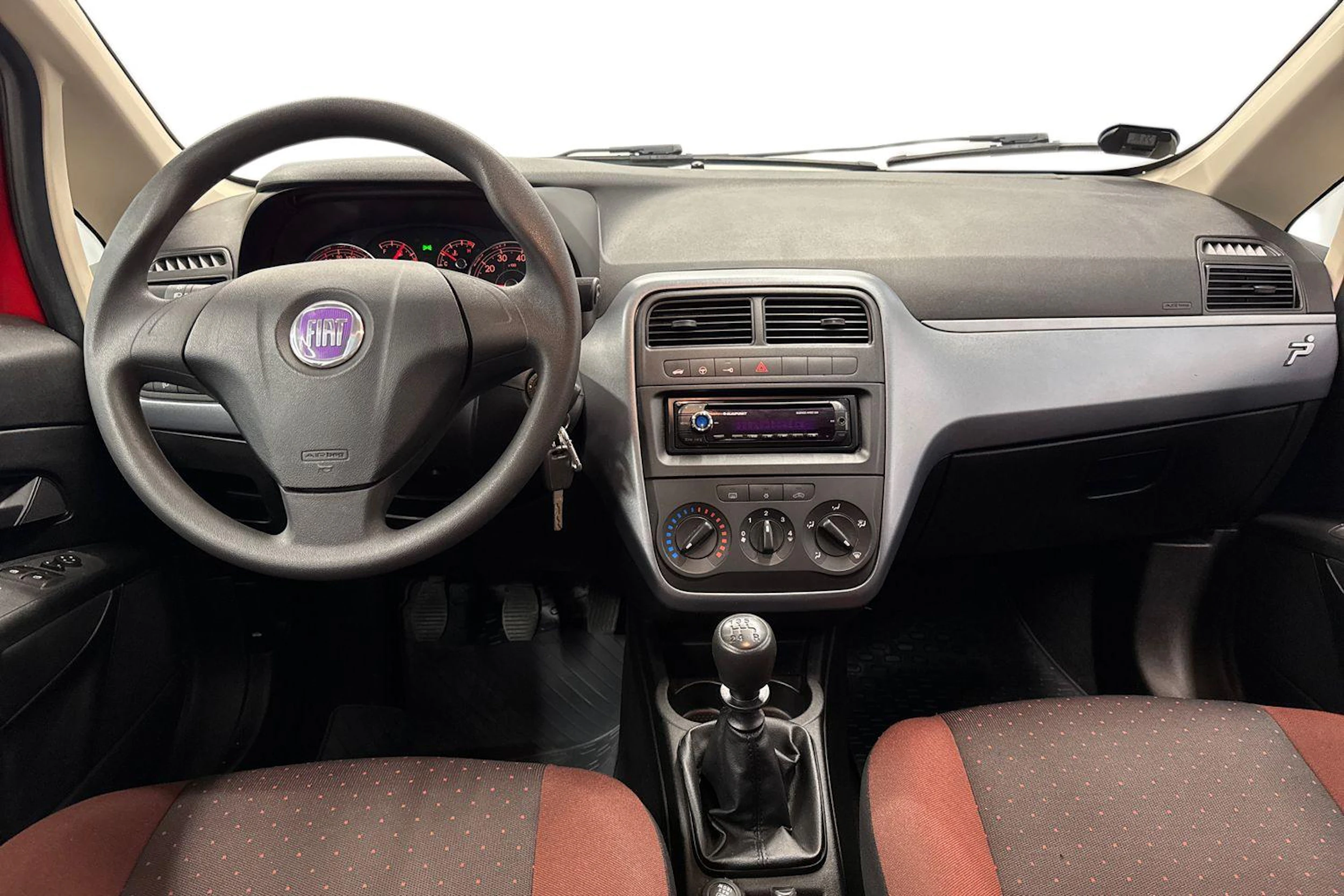 punainen Fiat Grande Punto 2009 kuva 9.