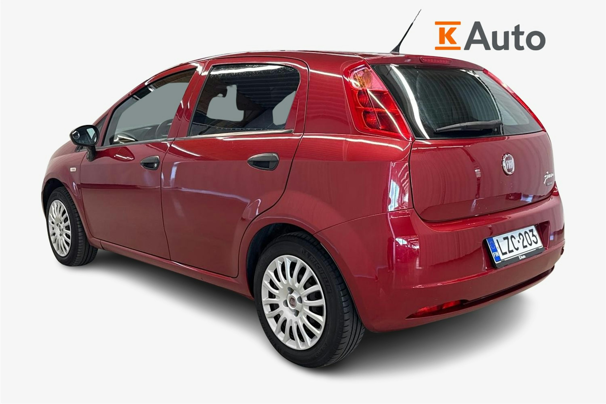 punainen Fiat Grande Punto 2010 kuva 2.
