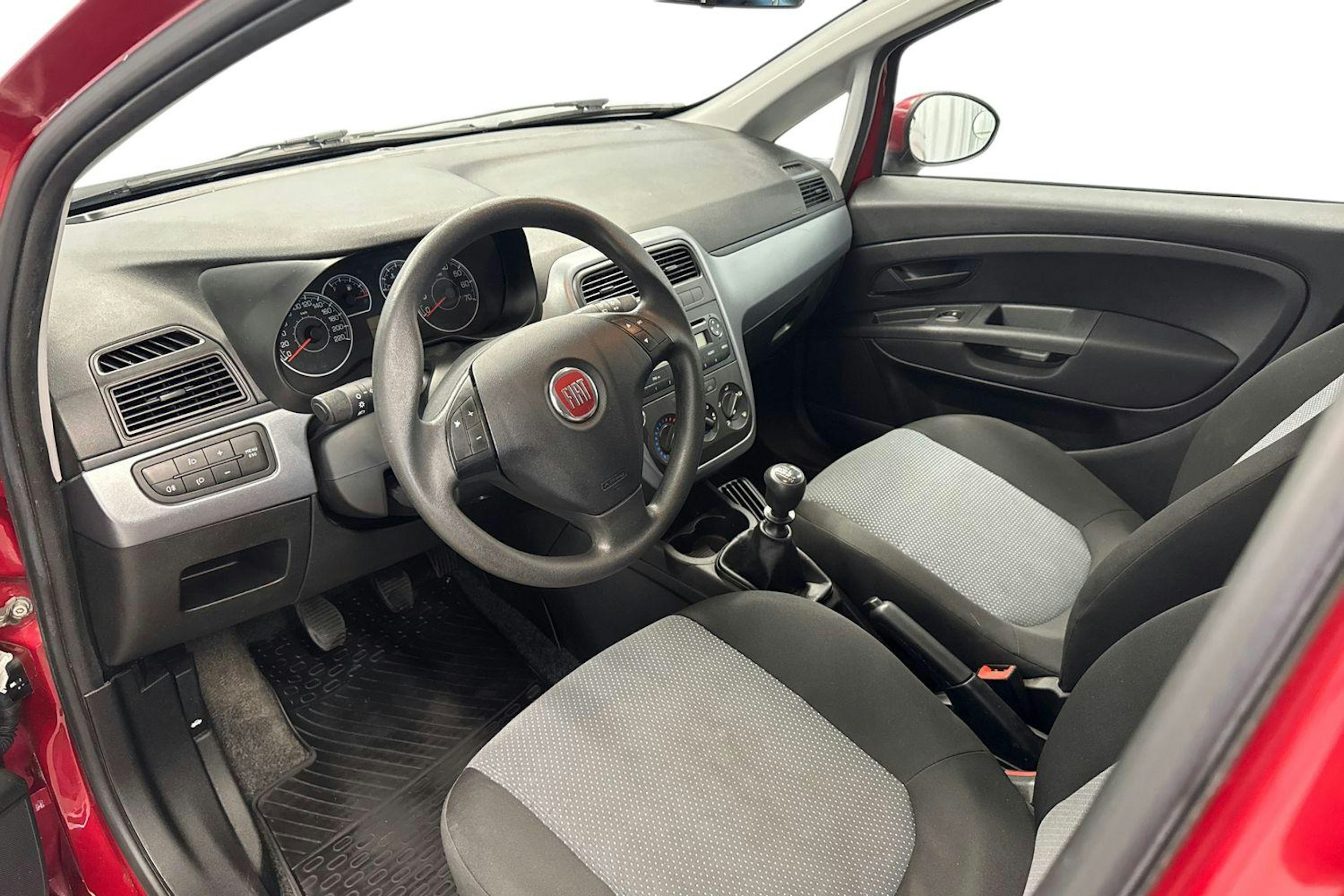 punainen Fiat Grande Punto 2010 kuva 7.