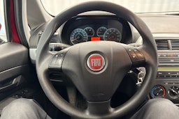 punainen Fiat Grande Punto 2010 kuva 14.