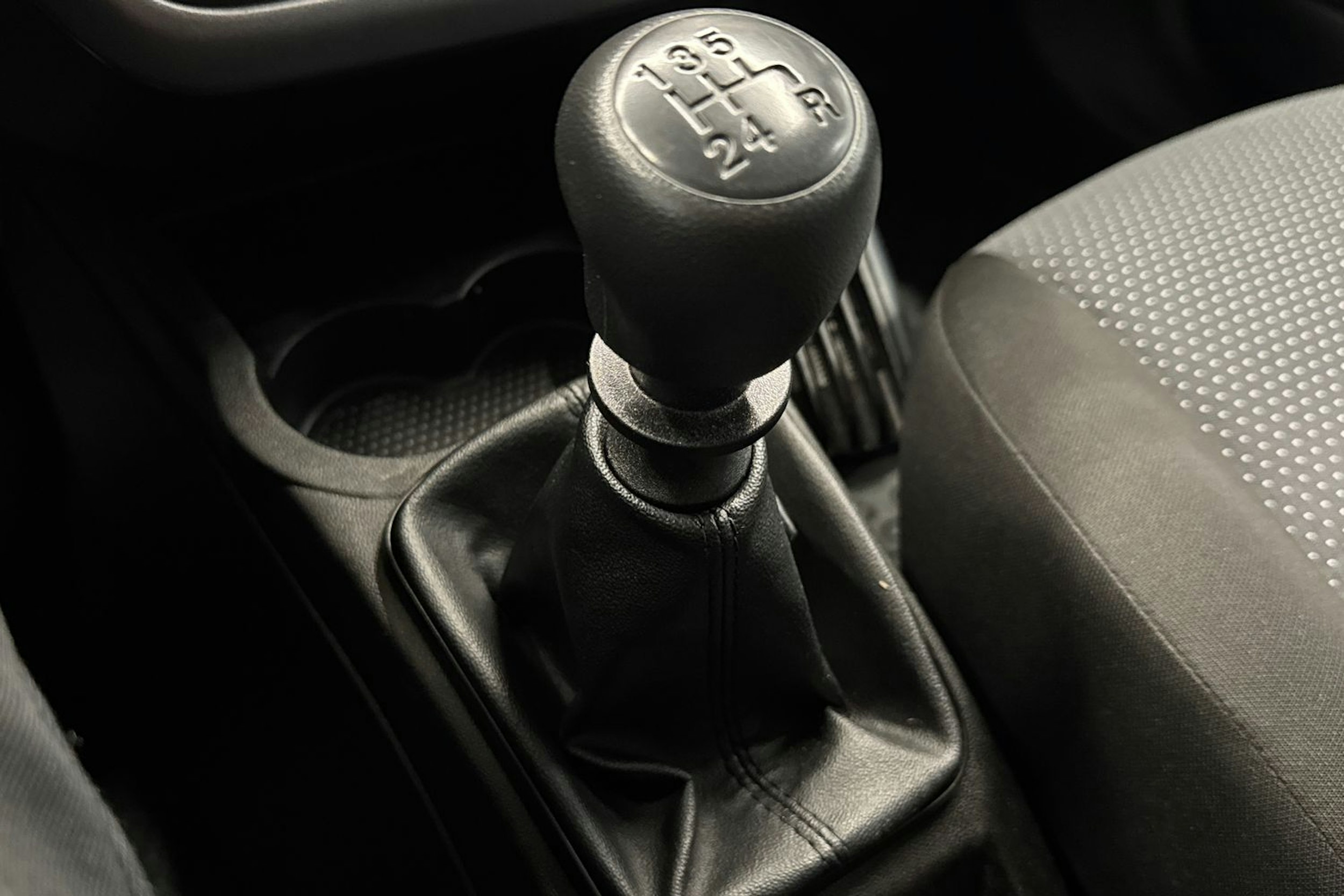 punainen Fiat Grande Punto 2010 kuva 16.
