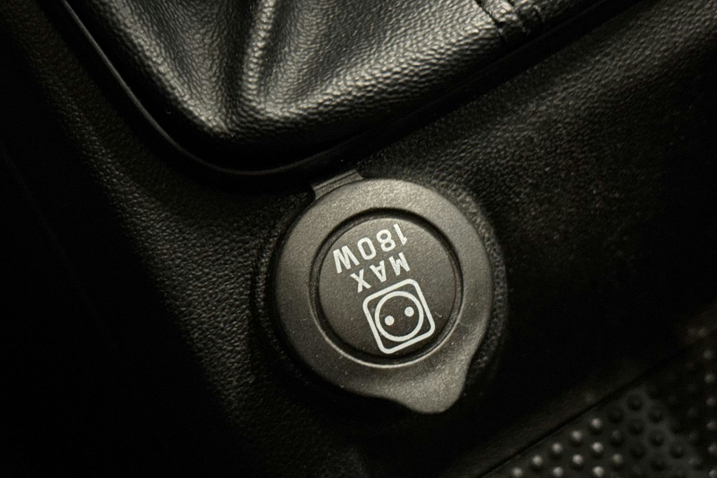 punainen Fiat Grande Punto 2010 kuva 17.
