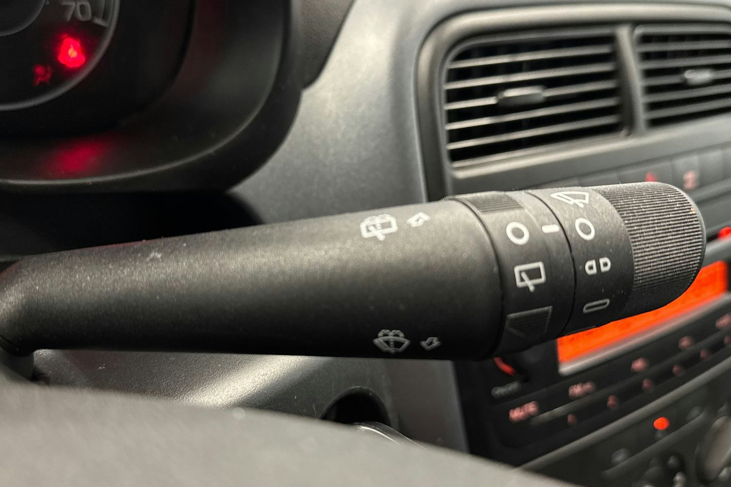 punainen Fiat Grande Punto 2010 kuva 18.