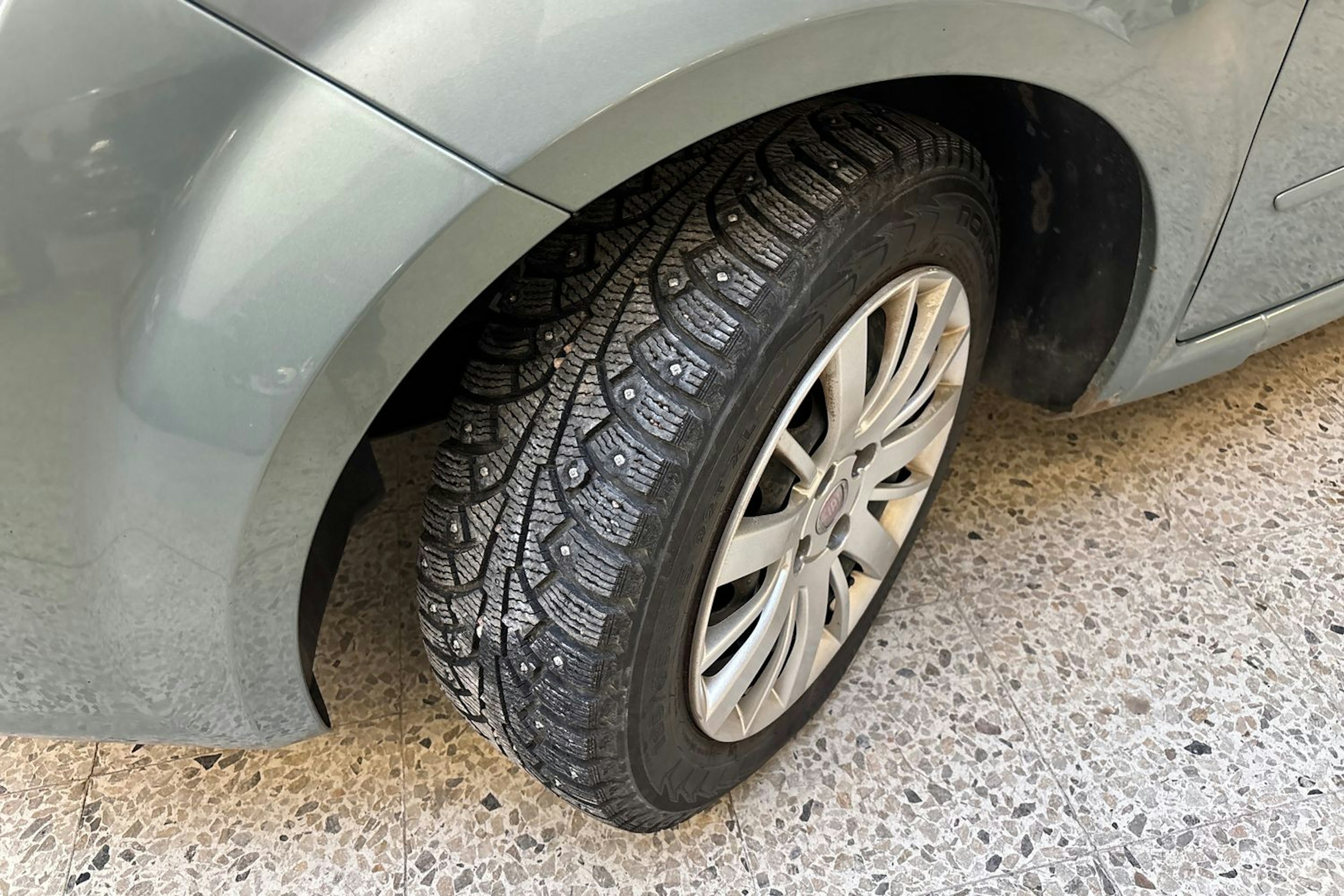 vihreä Fiat Linea 2009 kuva 13.