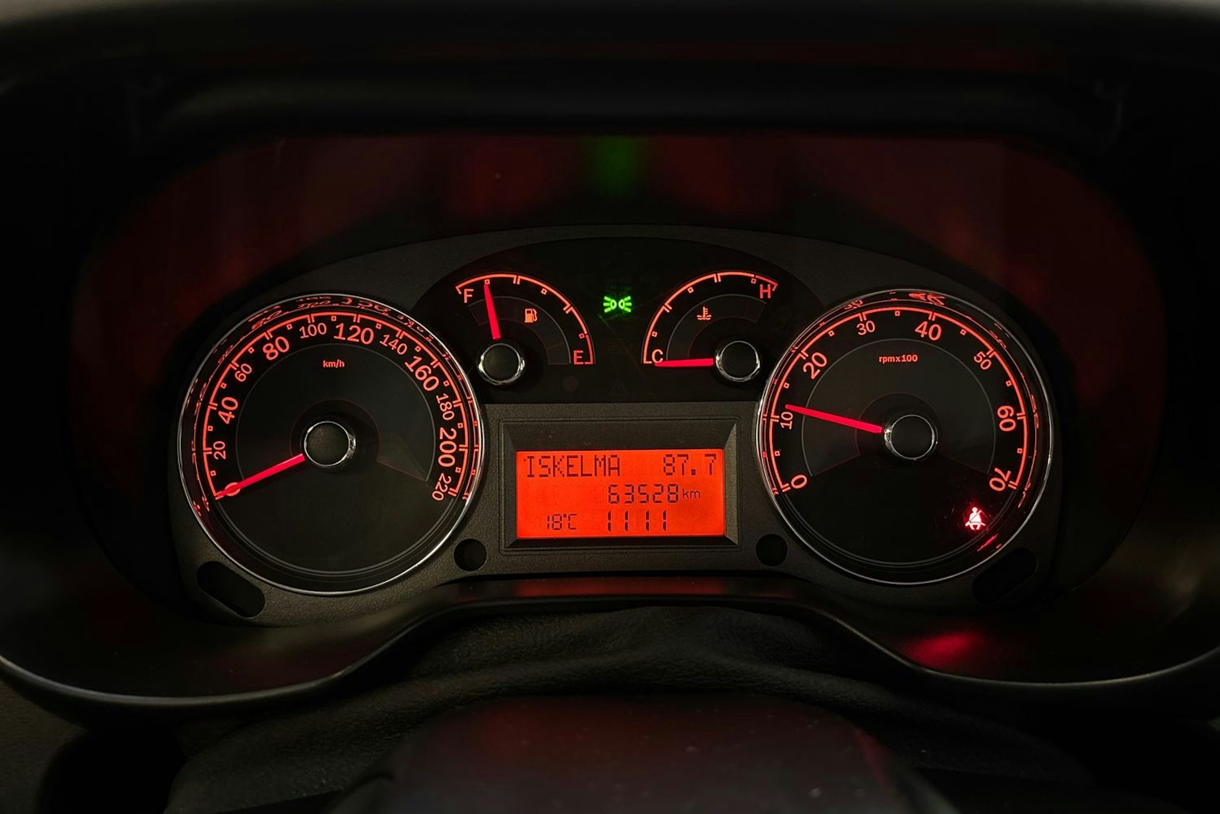 vihreä Fiat Linea 2009 kuva 19.