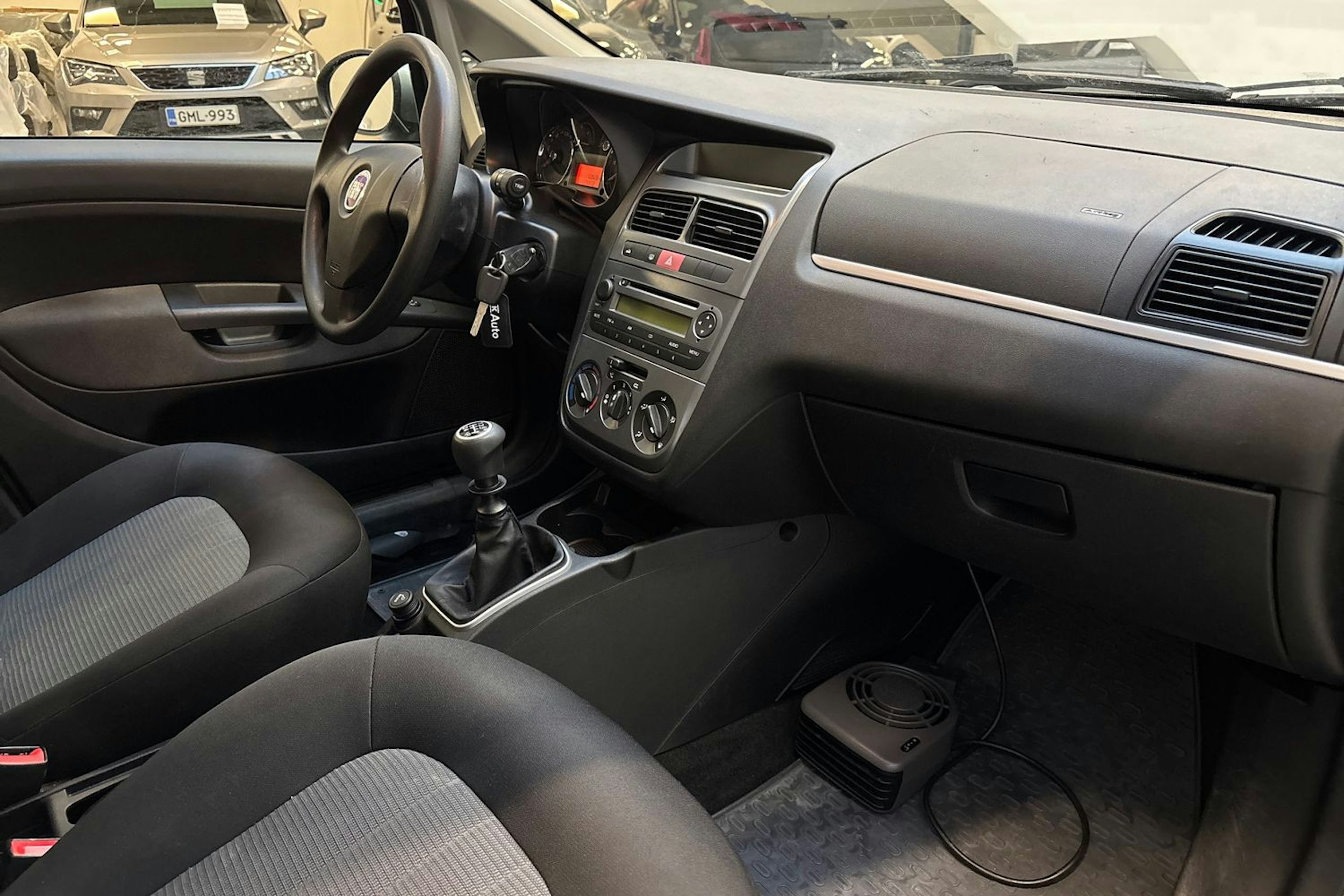 vihreä Fiat Linea 2009 kuva 22.