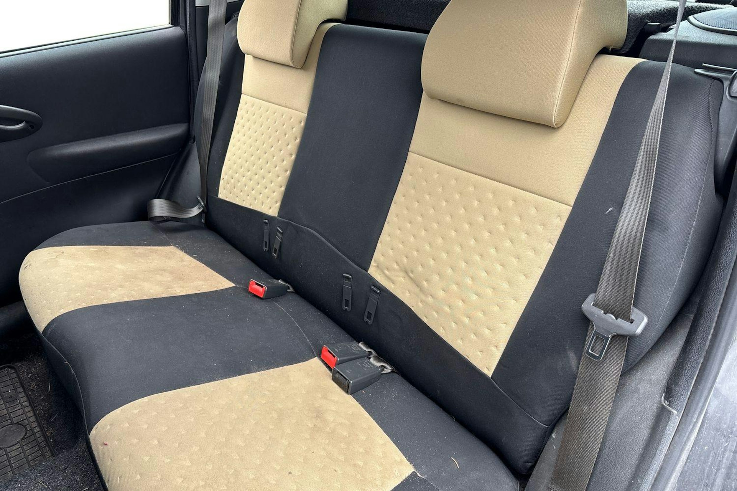 musta Fiat Punto 2006 kuva 8.