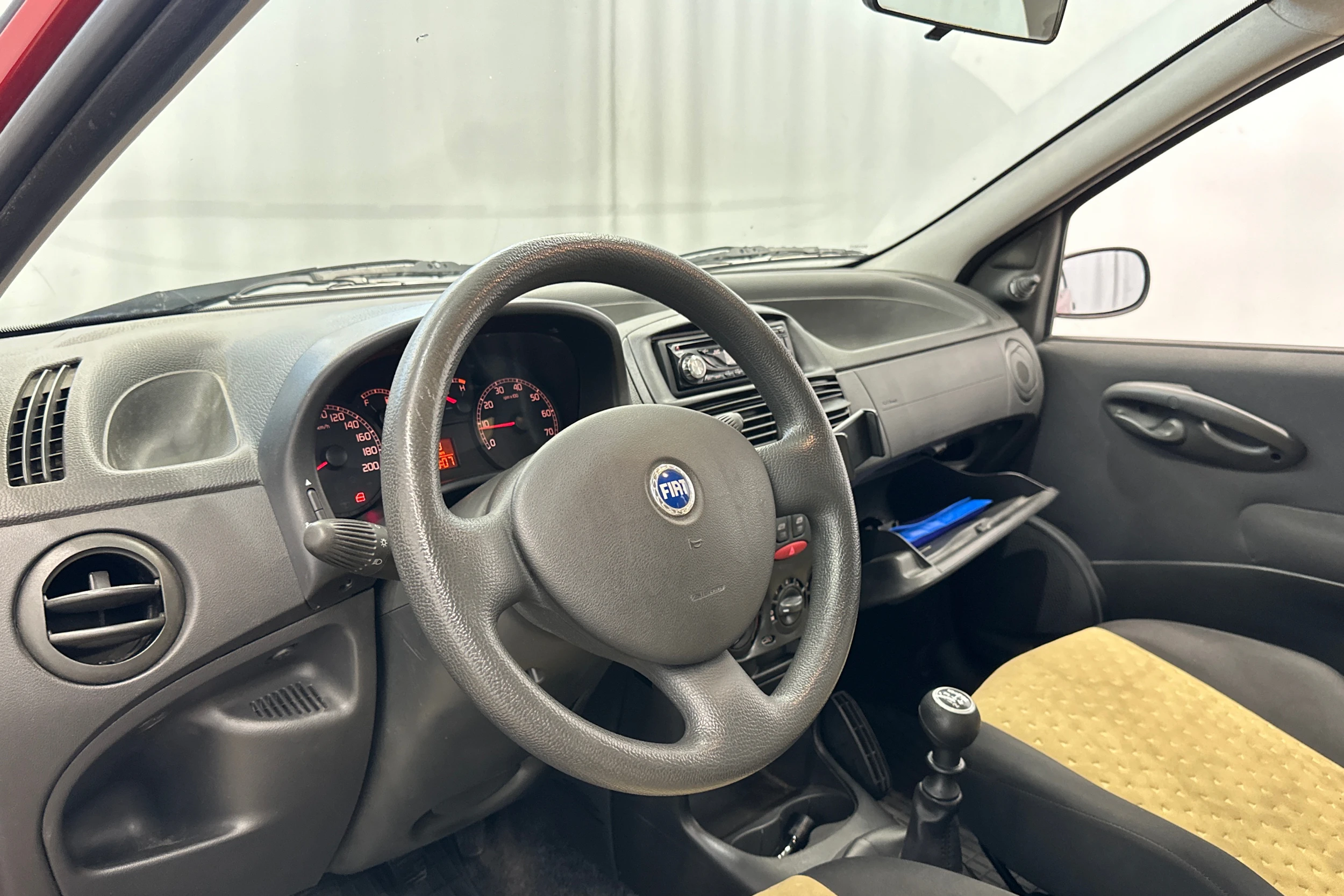punainen Fiat Punto 2006 kuva 10.