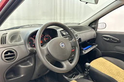 punainen Fiat Punto 2006 kuva 10.