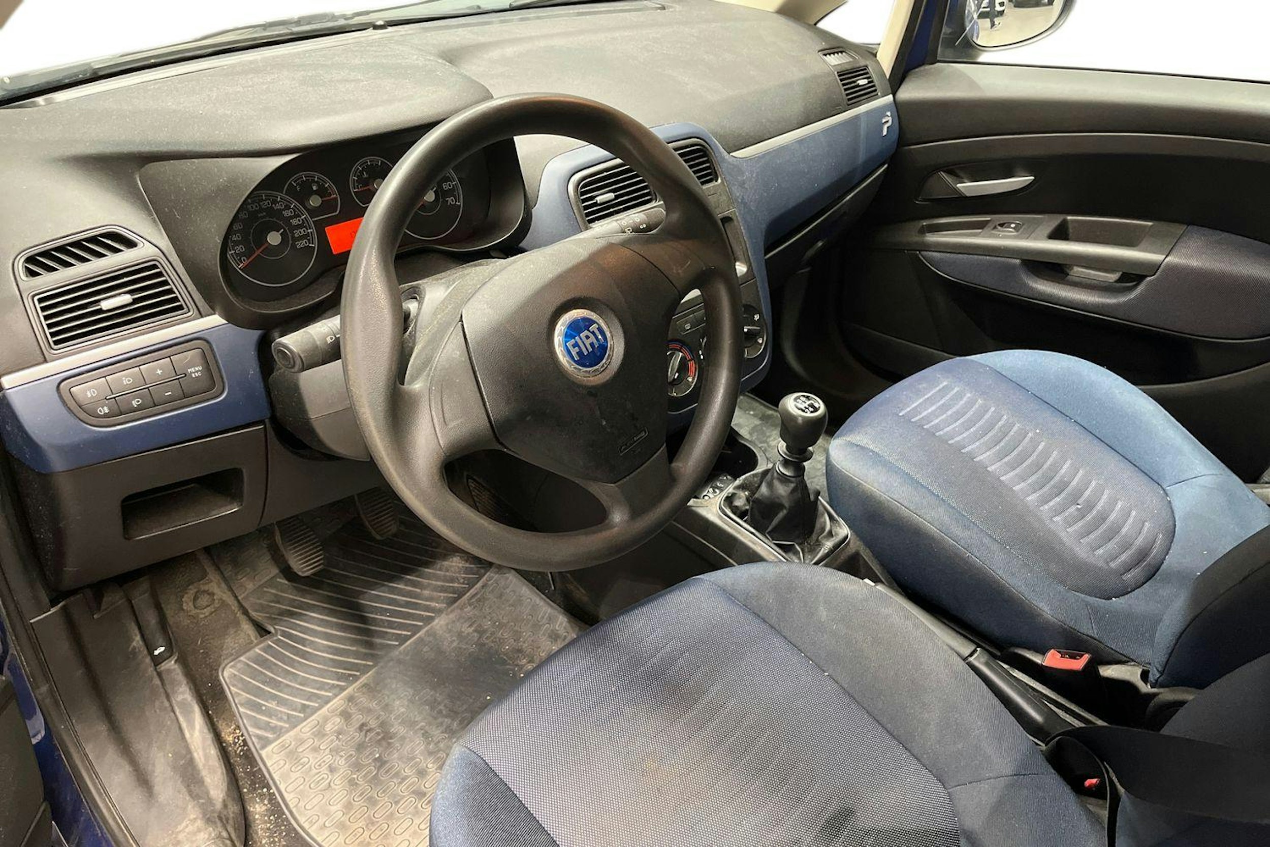 Sininen Fiat PUNTO 2007 kuva 3.