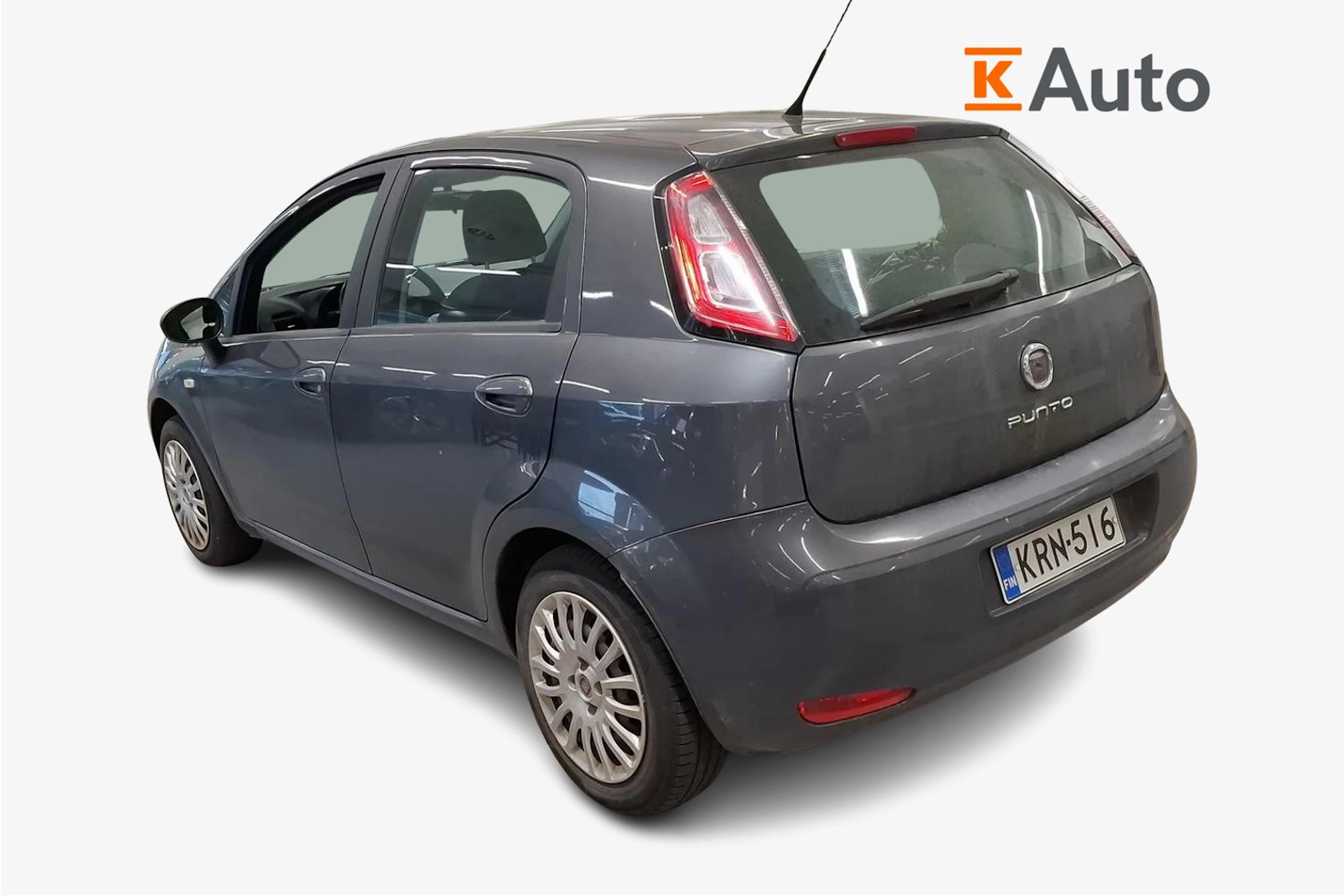 musta Fiat Punto 2012 kuva 2.