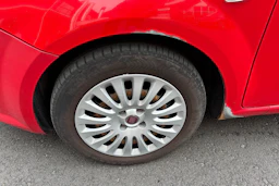 Punainen Fiat Punto Evo 2010 kuva 19.