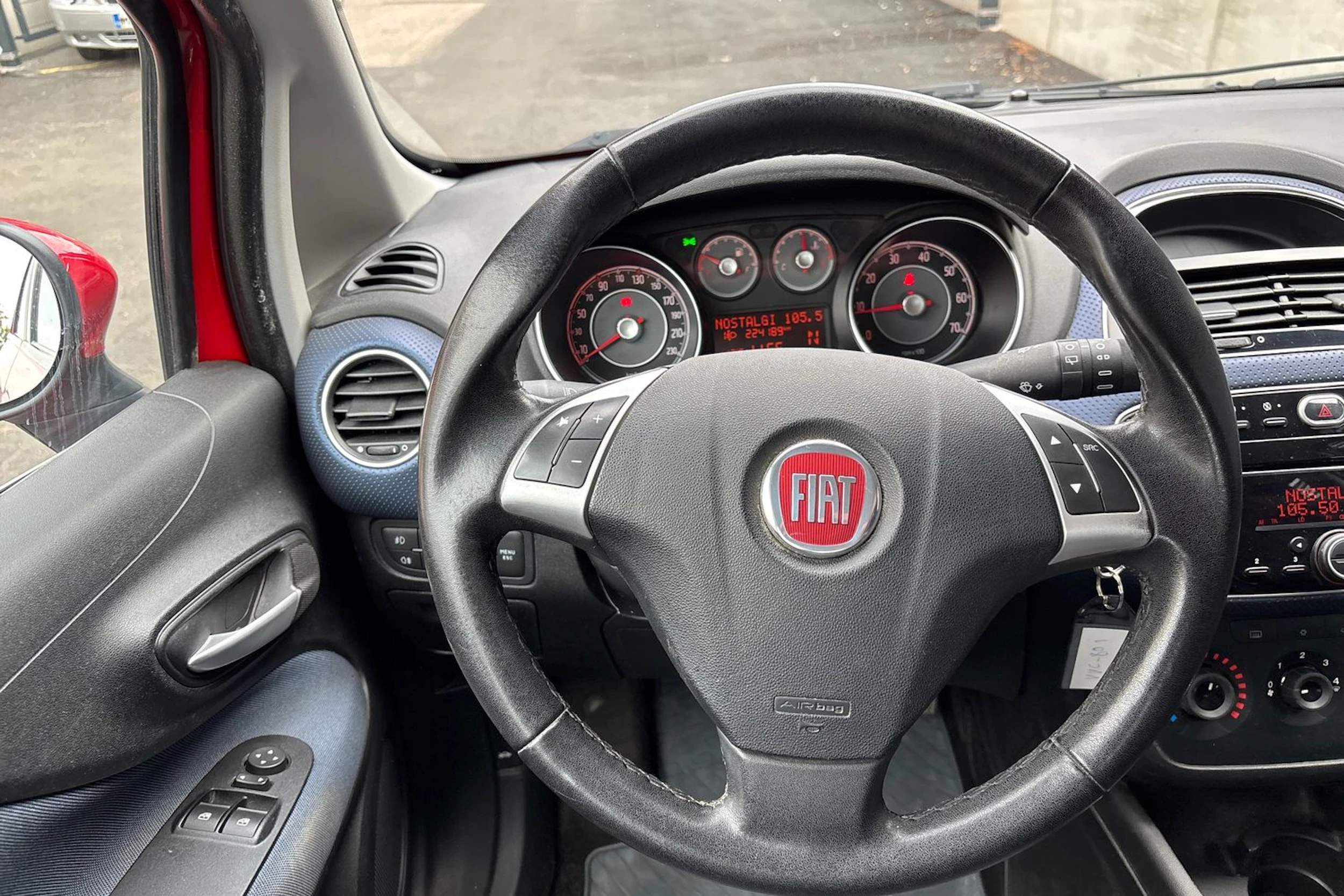 Punainen Fiat Punto Evo 2010 kuva 23.