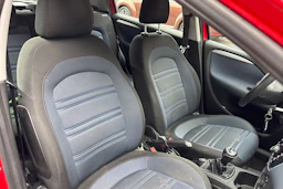 Punainen Fiat Punto Evo 2010 kuva 29.