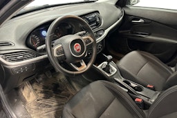 sininen Fiat Tipo 2017 kuva 3.