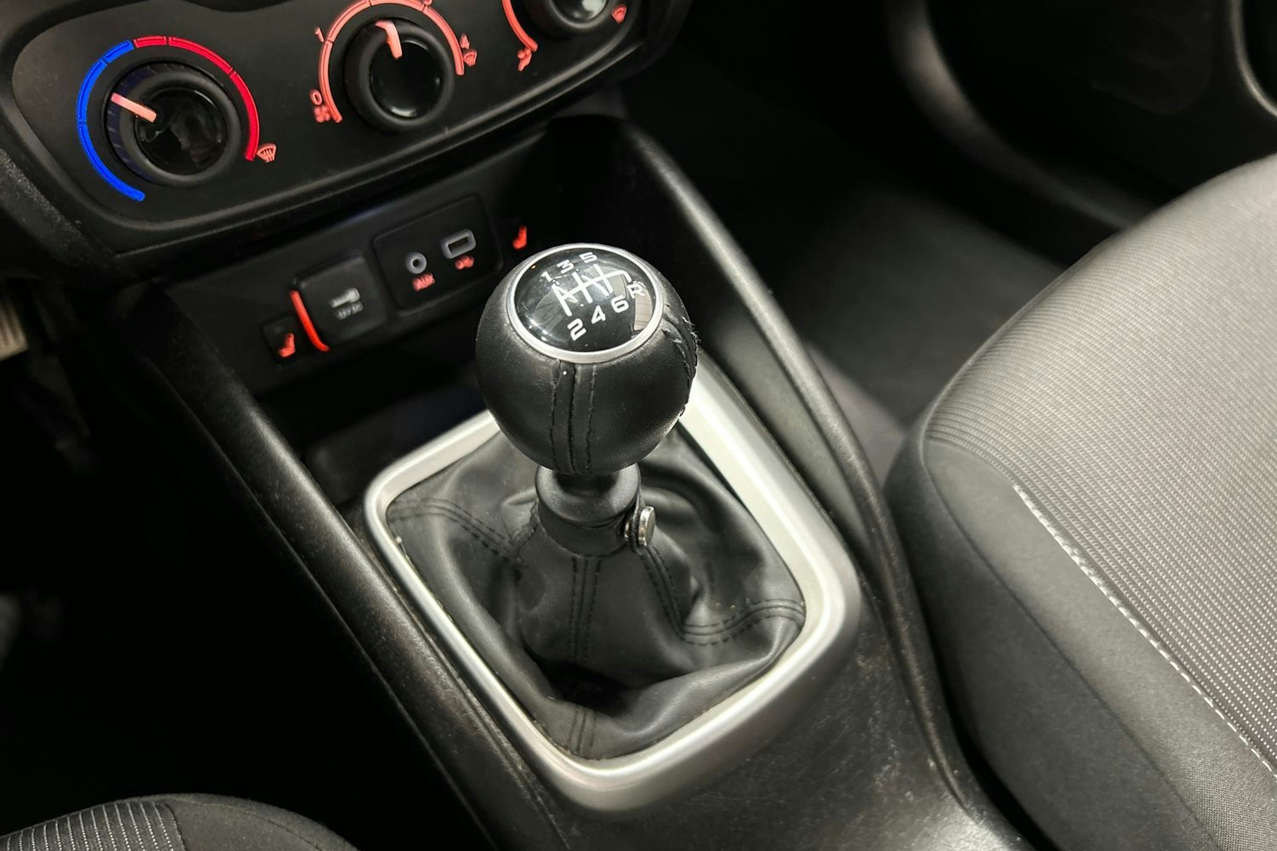 sininen Fiat Tipo 2017 kuva 20.