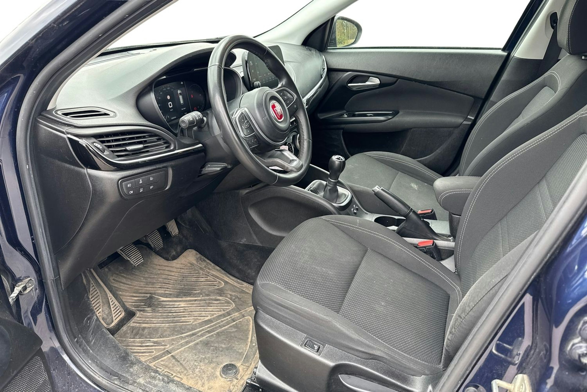 sininen Fiat Tipo 2021 kuva 3.