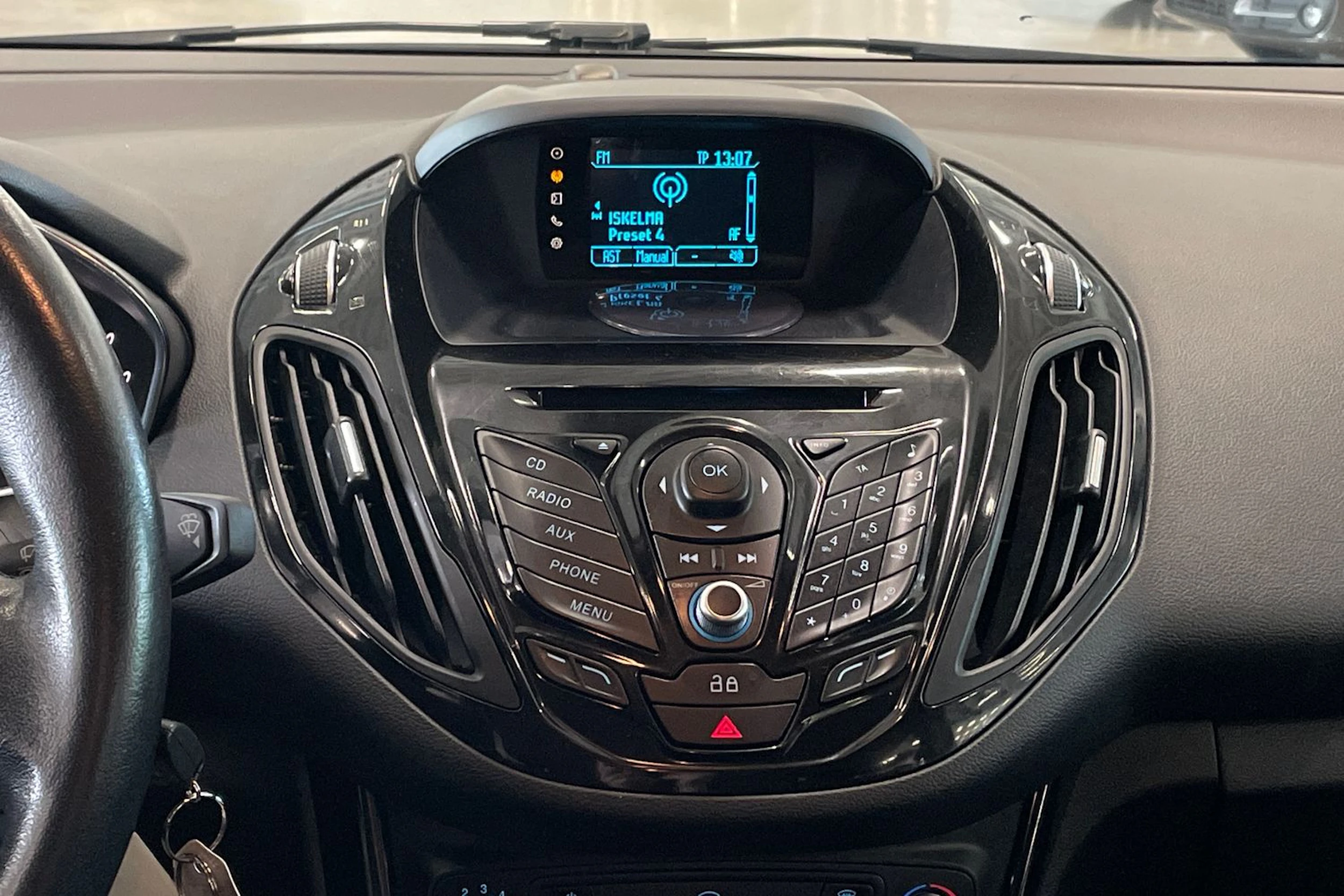 harmaa Ford B-Max 2014 kuva 17.