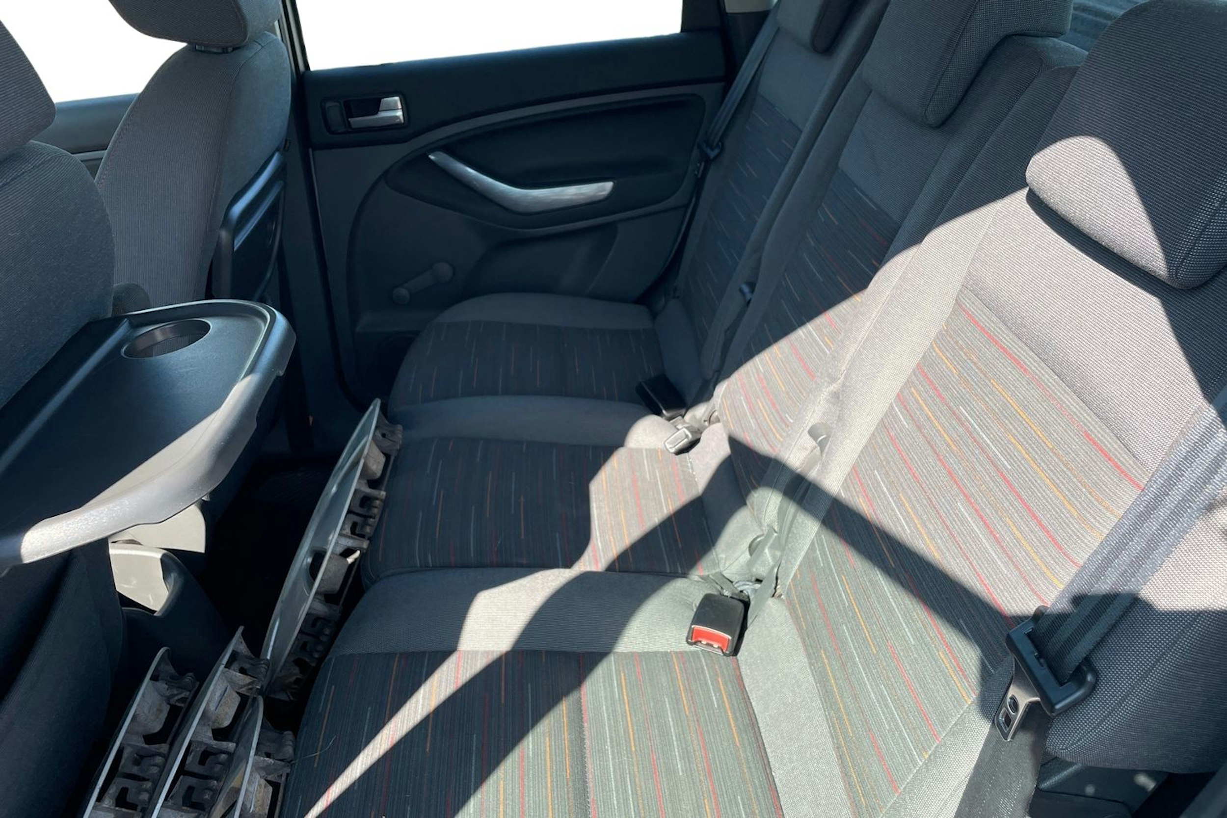 Harmaa Ford C-Max 2008 kuva 8.