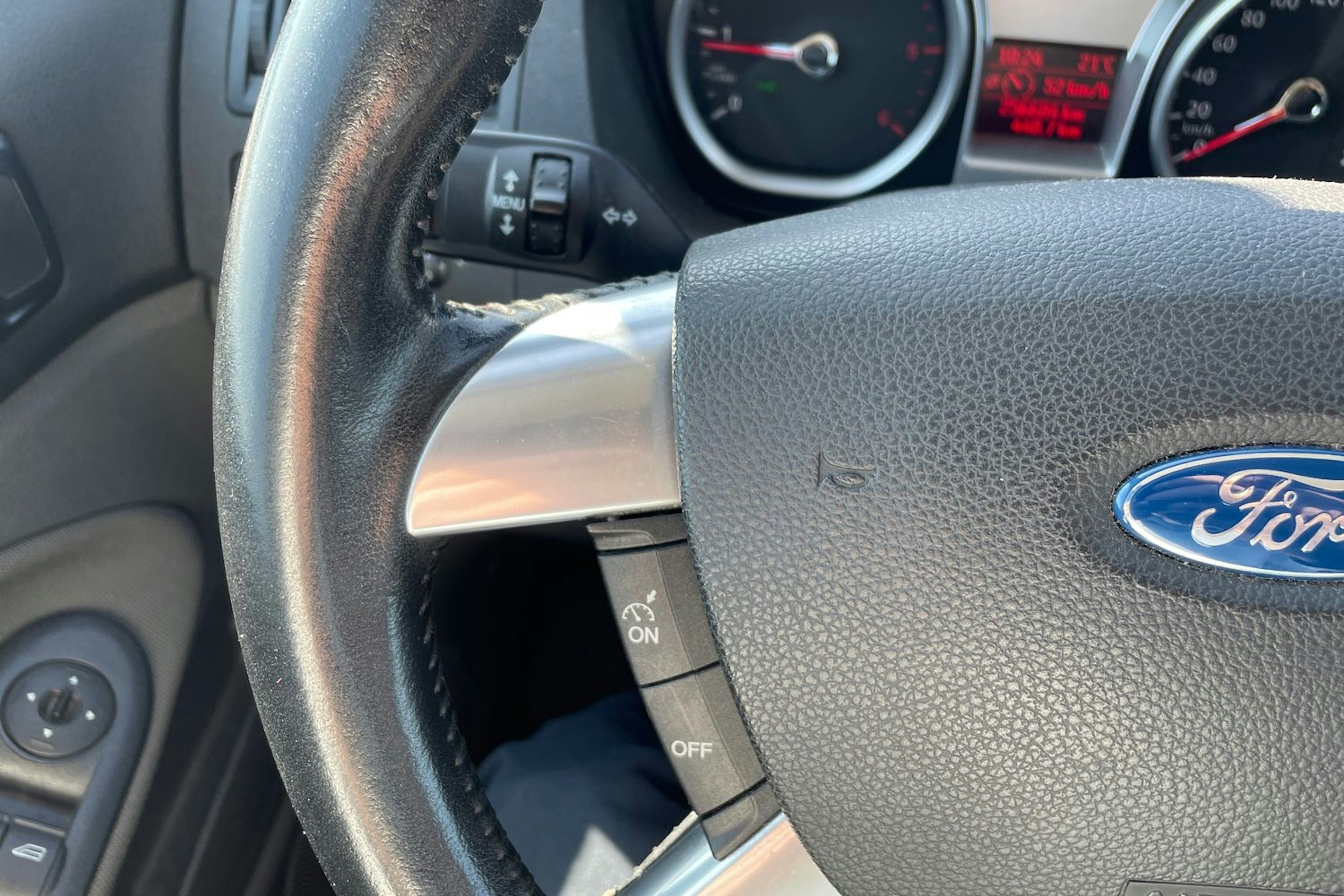 Harmaa Ford C-Max 2008 kuva 14.