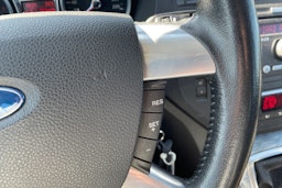 Harmaa Ford C-Max 2008 kuva 15.