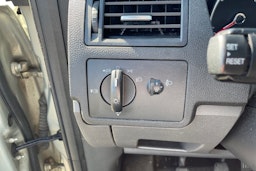 Harmaa Ford C-Max 2008 kuva 16.