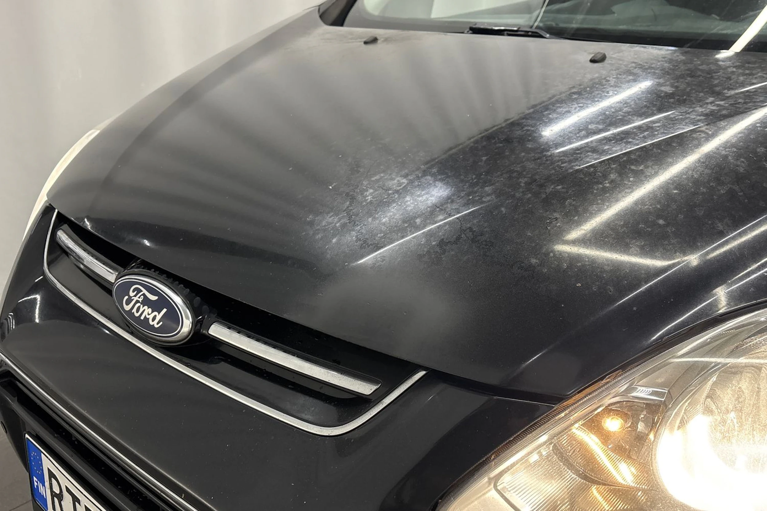 musta Ford C-Max 2011 kuva 20.
