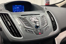musta Ford C-Max 2011 kuva 28.