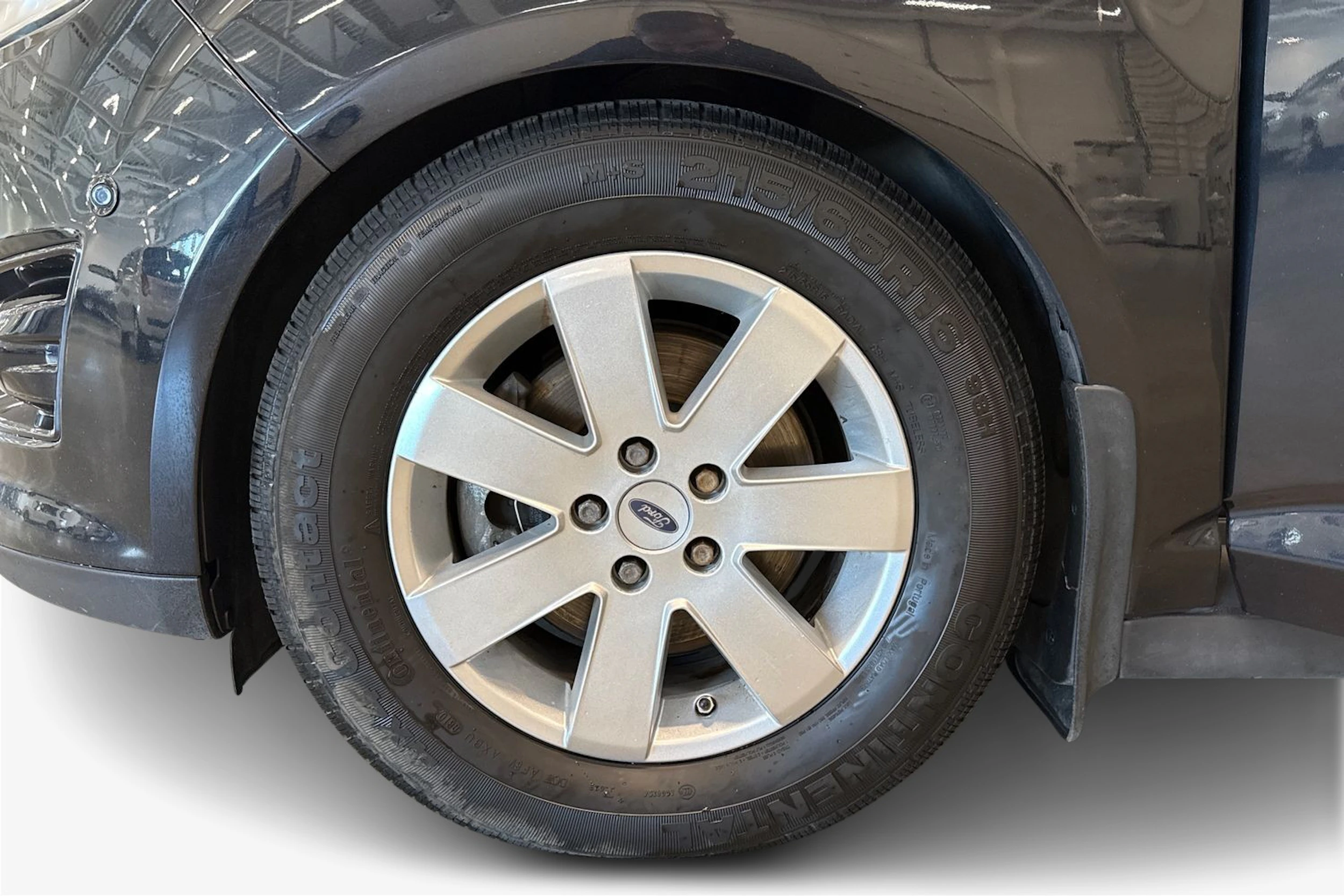 musta Ford C-Max 2012 kuva 9.