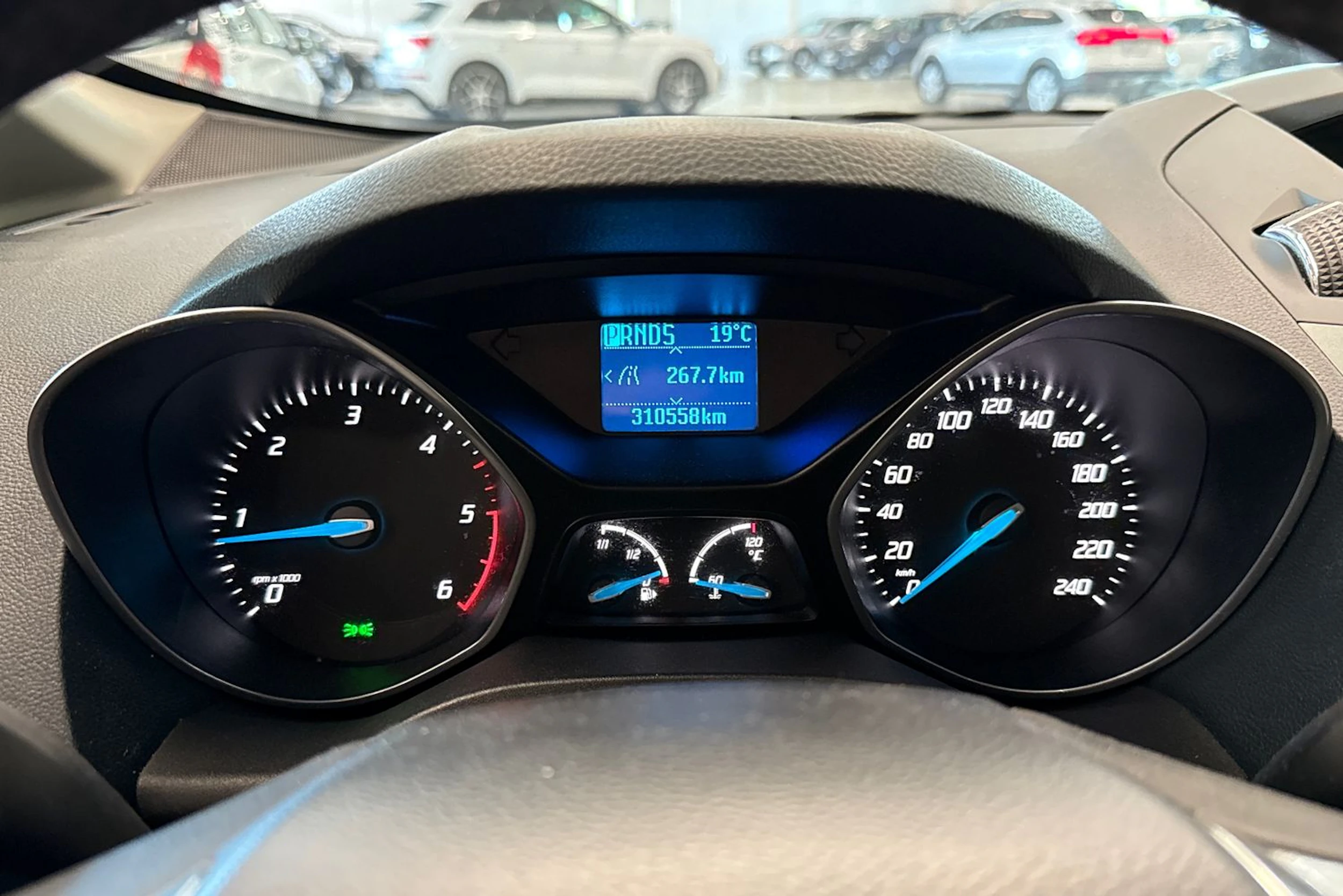 musta Ford C-Max 2012 kuva 12.