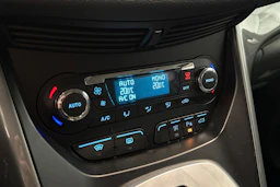 musta Ford C-Max 2012 kuva 19.
