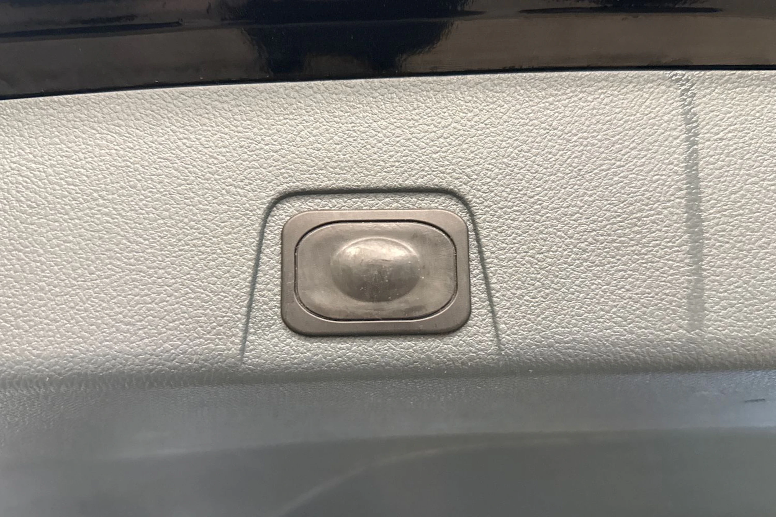 musta Ford C-Max 2012 kuva 23.