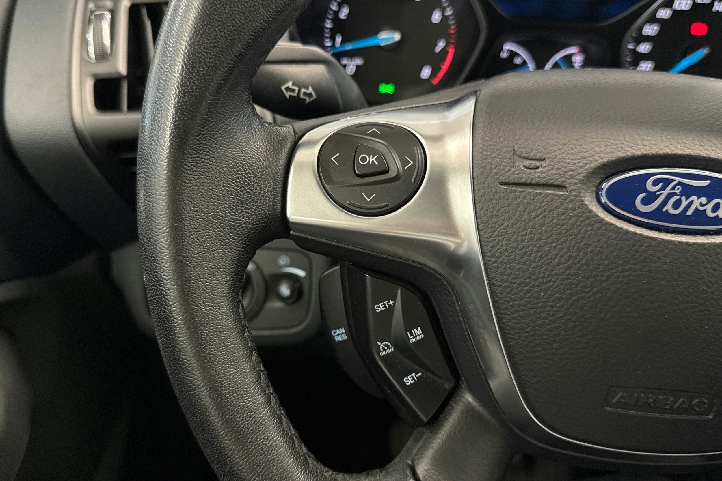 harmaa Ford C-Max 2012 kuva 17.