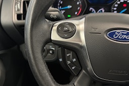 harmaa Ford C-Max 2012 kuva 17.