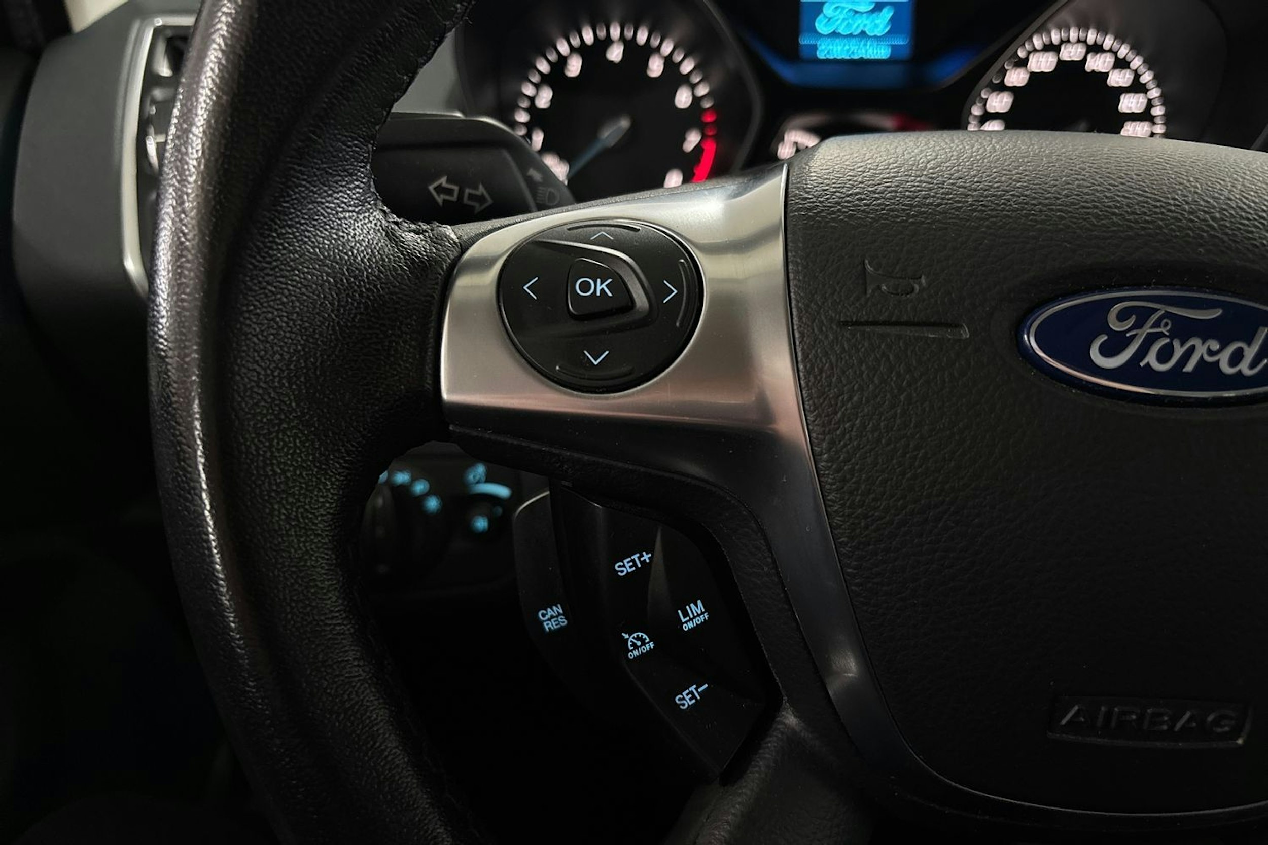 ruskea (beige) Ford C-Max 2013 kuva 14.
