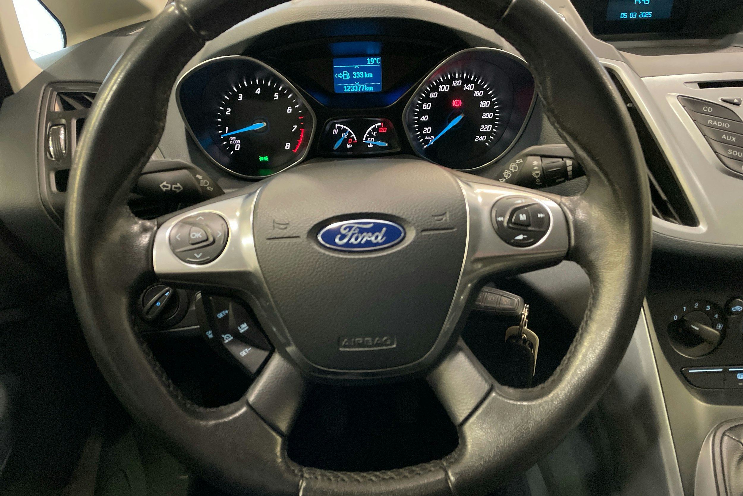 punainen Ford C-Max 2013 kuva 13.