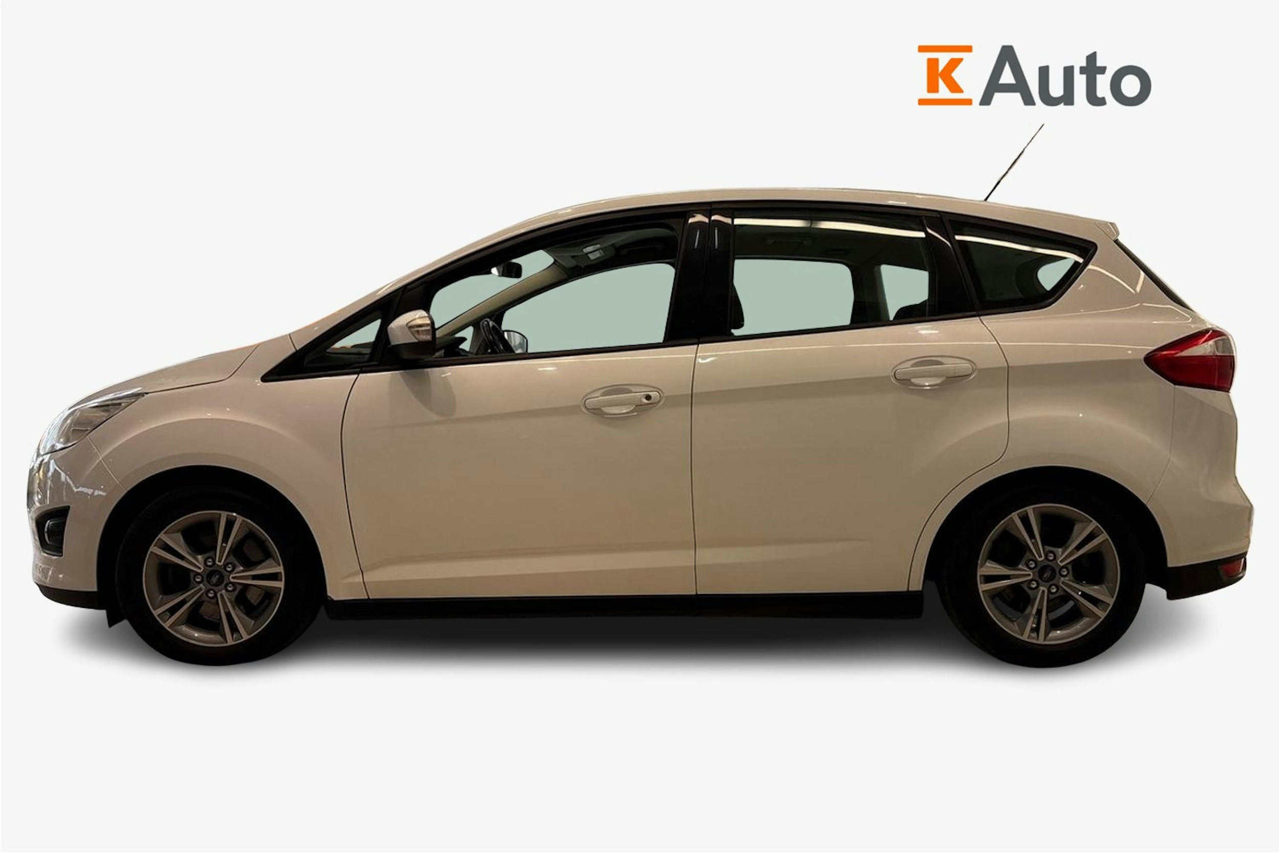 Valkoinen Ford C-Max 2014 kuva 6.