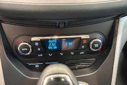 Valkoinen Ford C-Max 2014 kuva 22.