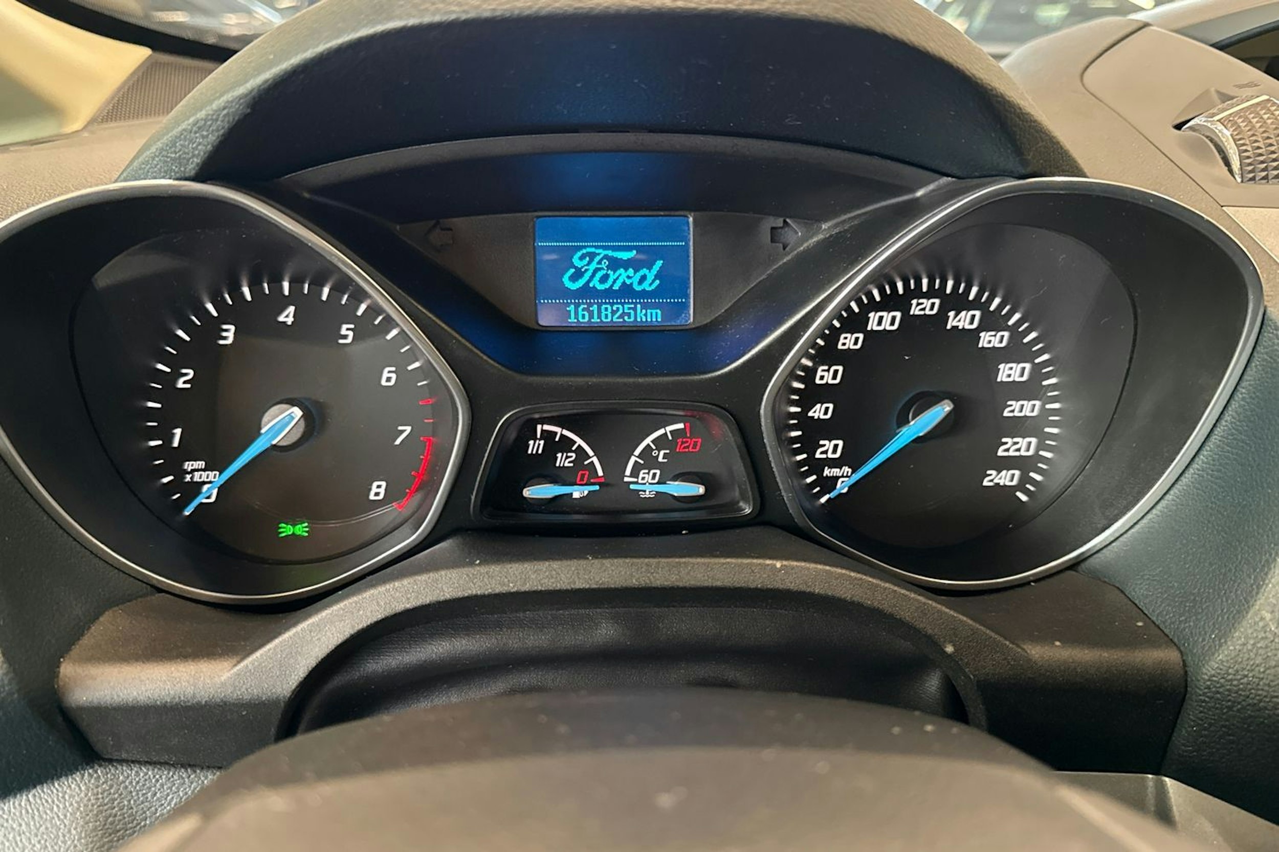 valkoinen Ford C-Max 2014 kuva 16.