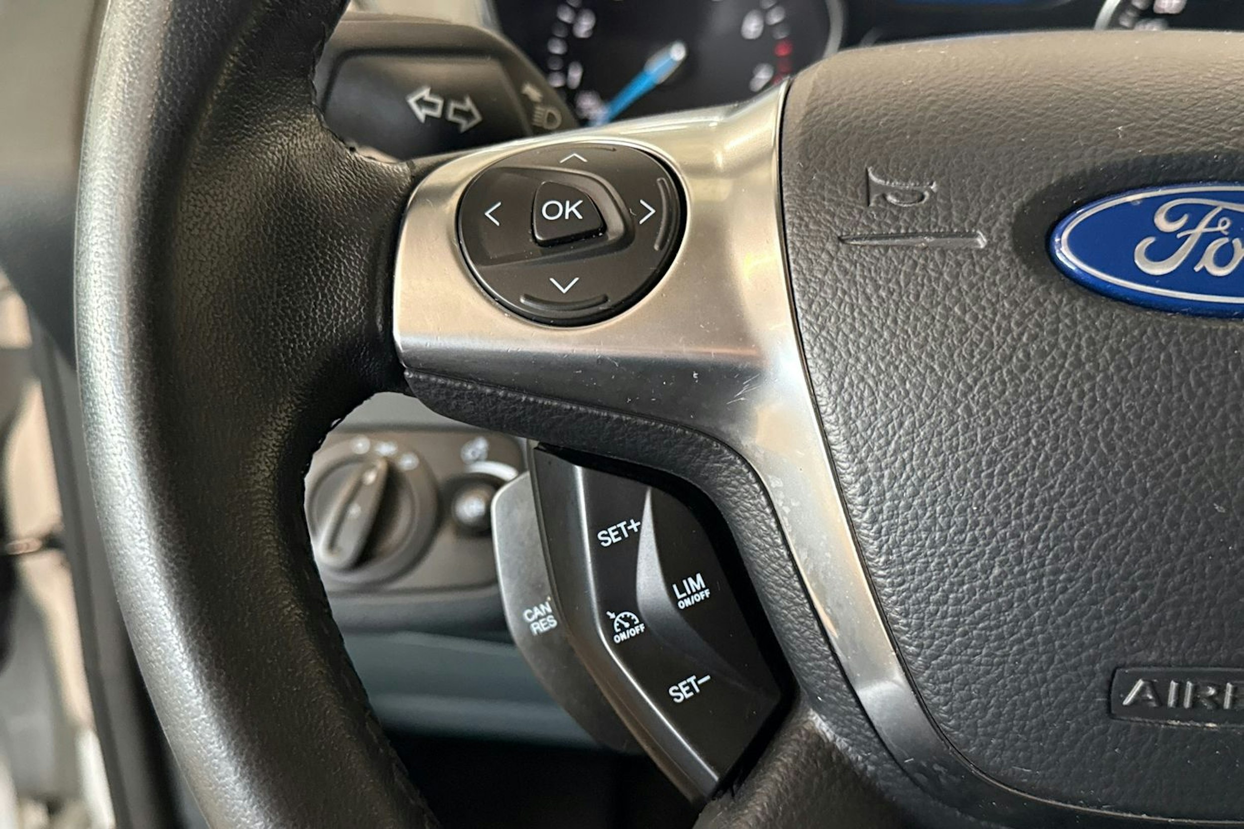 valkoinen Ford C-Max 2014 kuva 18.