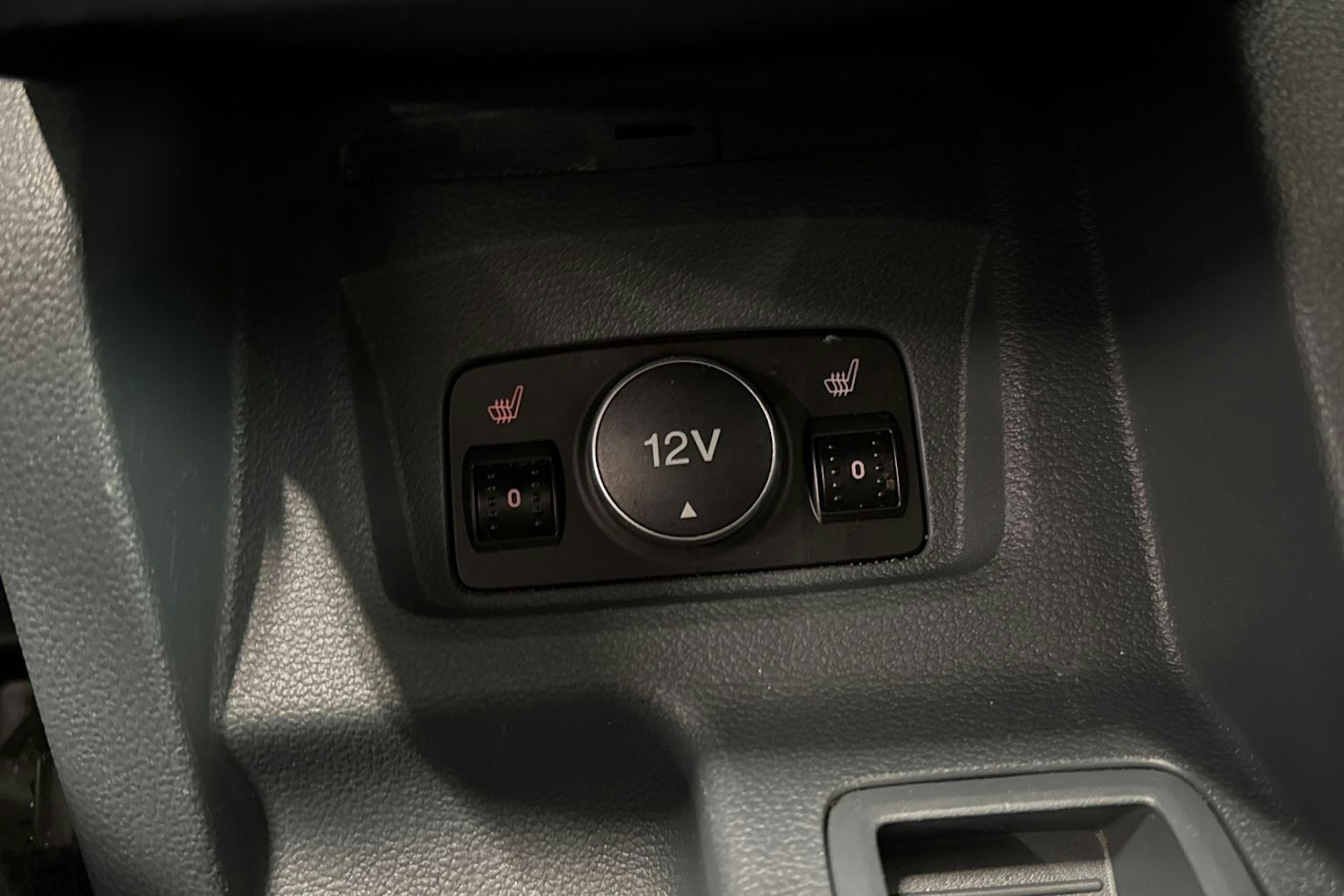 valkoinen Ford C-Max 2014 kuva 22.