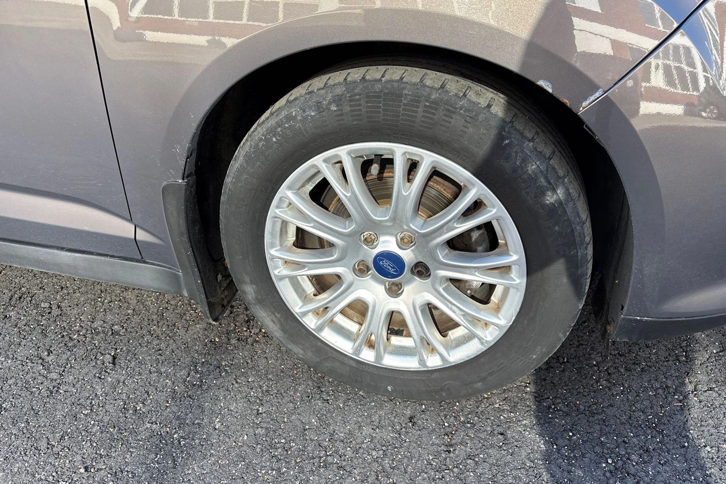 Ruskea (beige) Ford C-Max 2014 kuva 17.