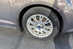 Ruskea (beige) Ford C-Max 2014 kuva 17.