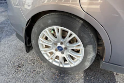 Ruskea (beige) Ford C-Max 2014 kuva 18.