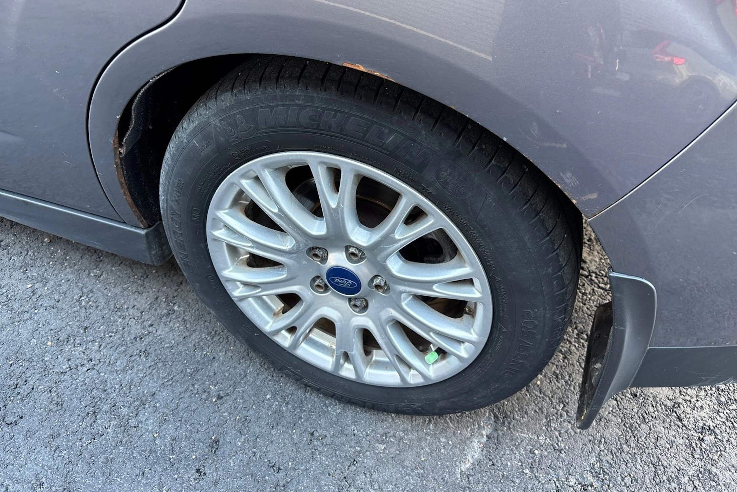 Ruskea (beige) Ford C-Max 2014 kuva 19.