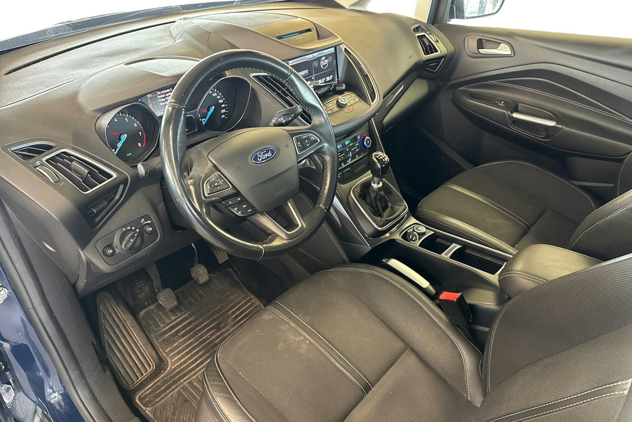 sininen Ford C-Max 2015 kuva 3.