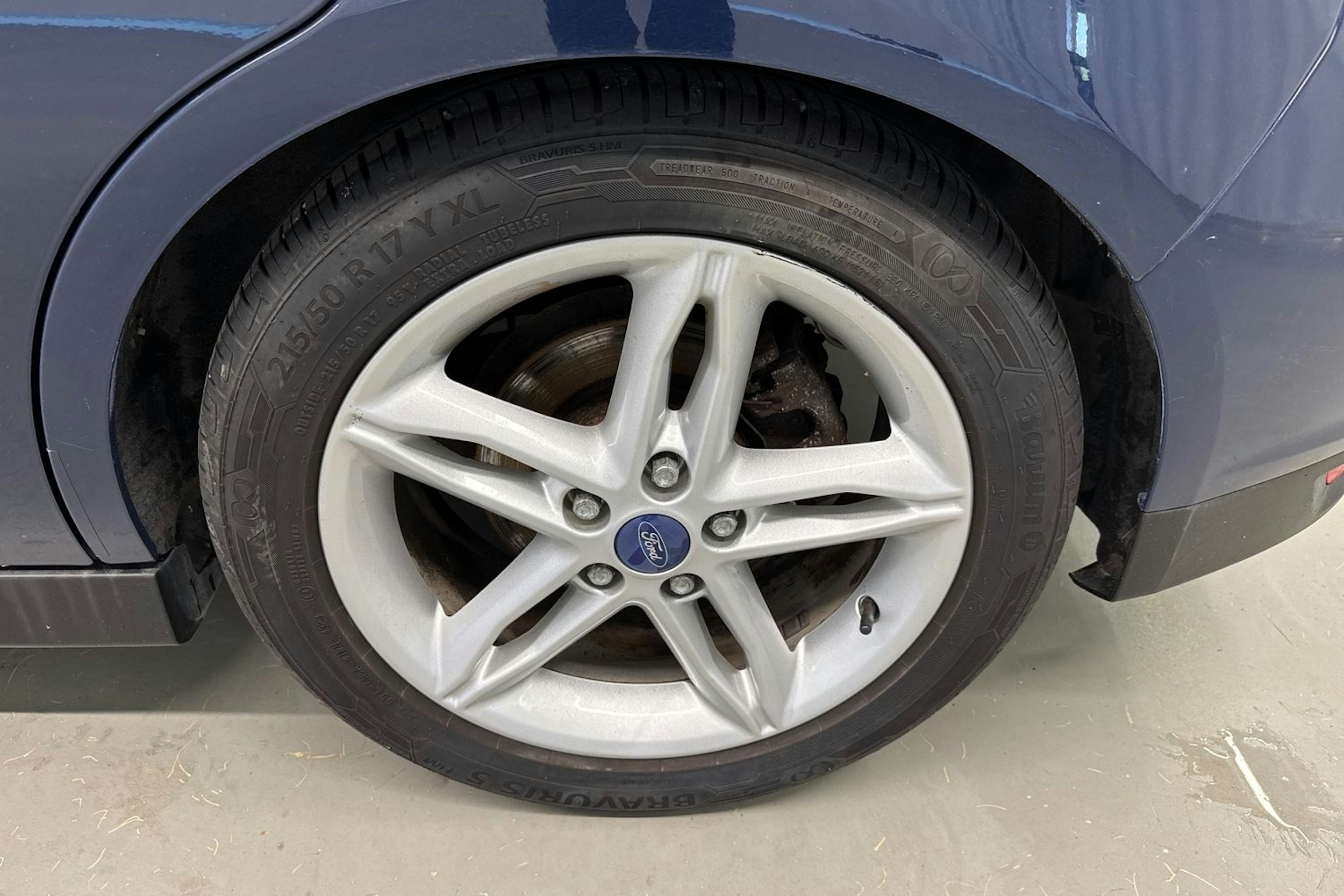 sininen Ford C-Max 2015 kuva 9.
